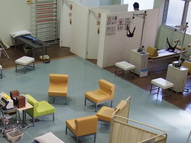 物理療法室｜足立区西伊興のハラダクリニックでリハビリ・運動療法の画像