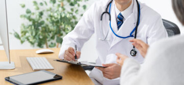 医者による診察